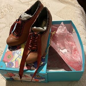 Poetic Licence Backlash Boxwood Shoes in Saddle Laceup Oxfords Size 7.5